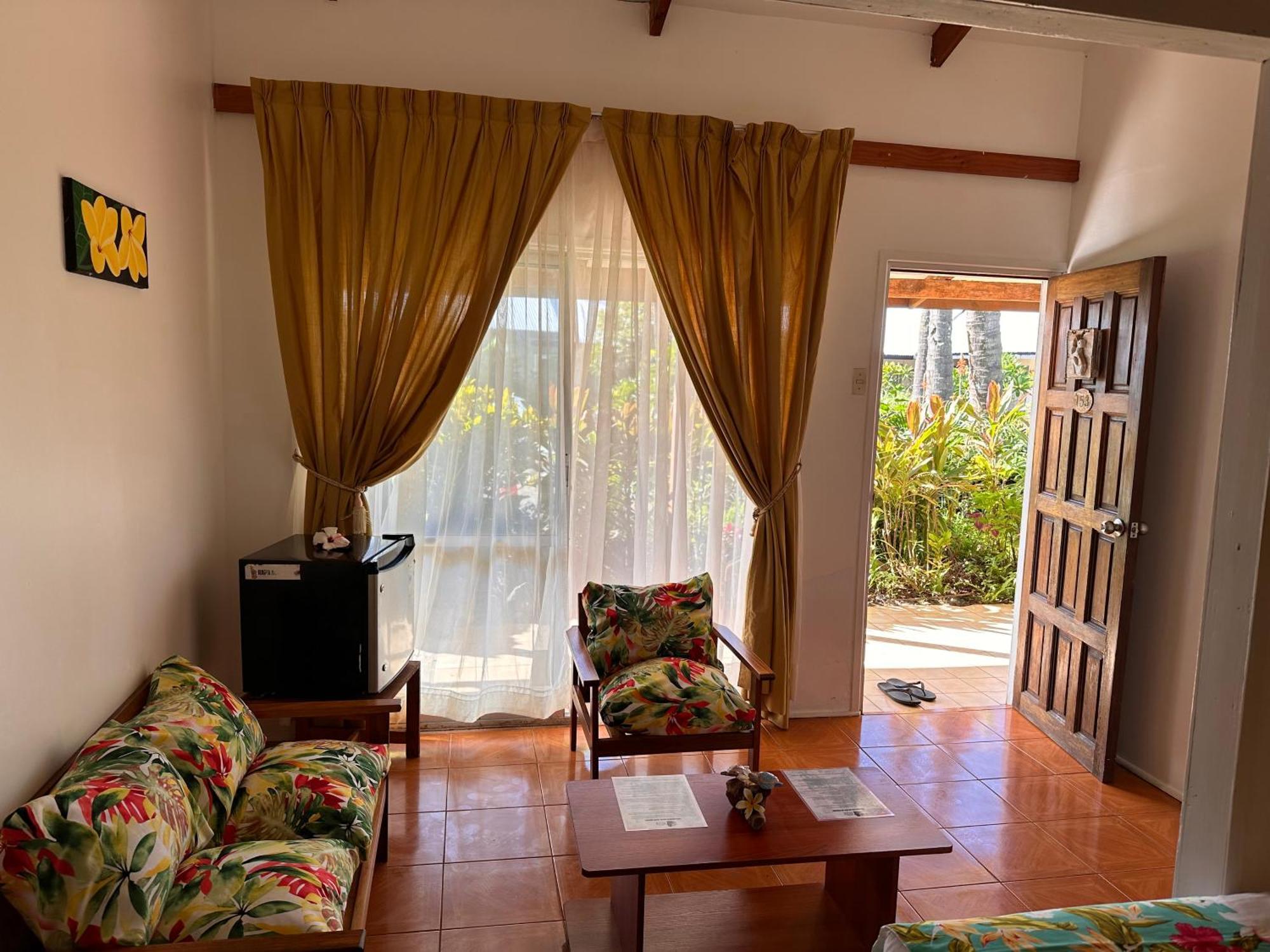 Hotel Hotu Matua By Ei Hanga Roa Bagian luar foto