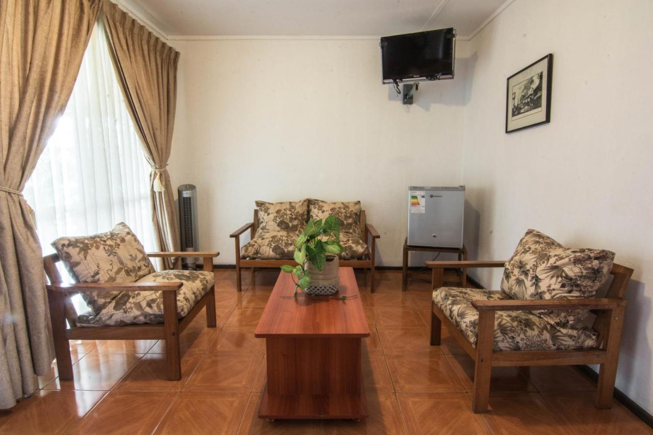 Hotel Hotu Matua By Ei Hanga Roa Bagian luar foto